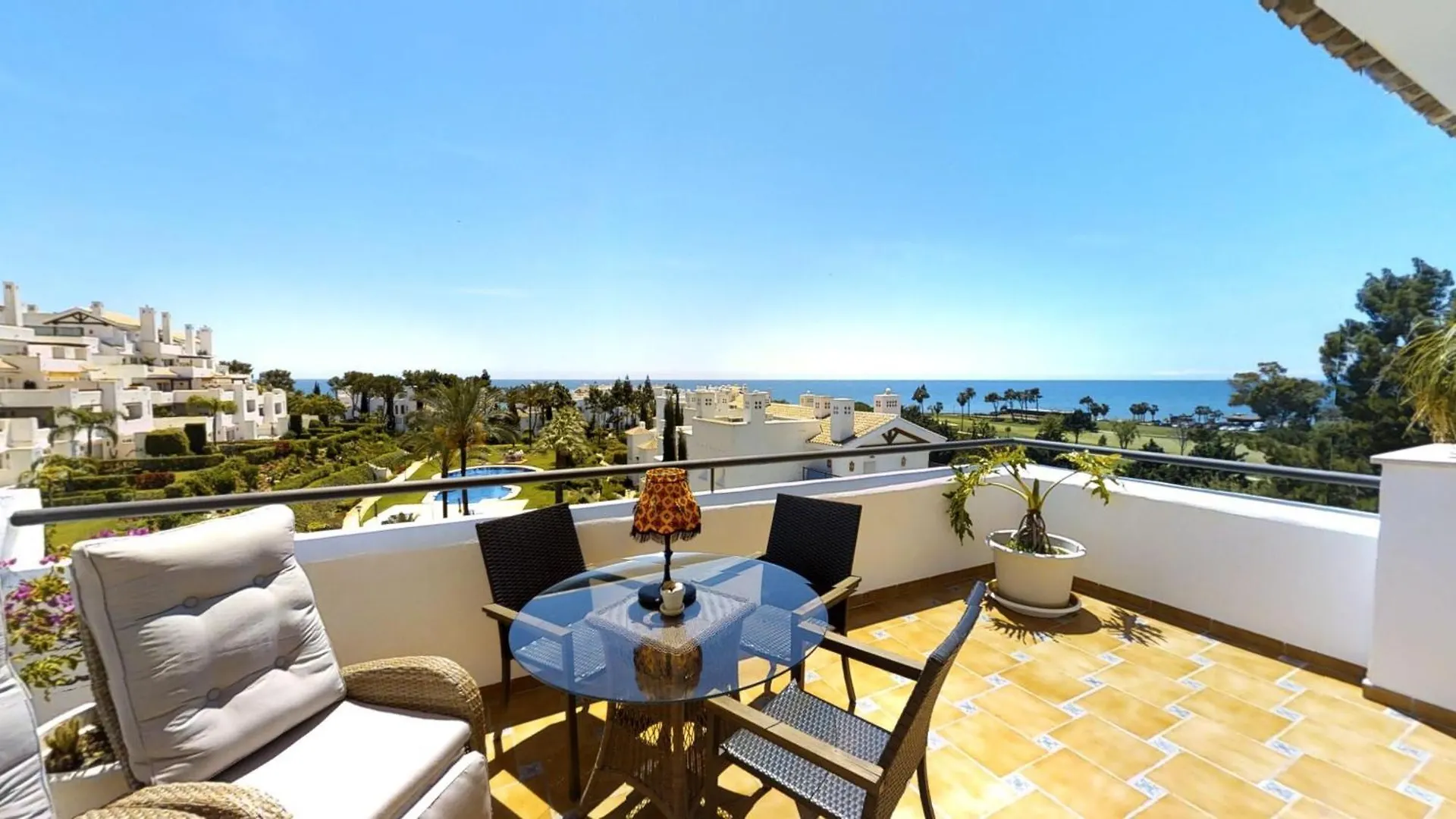 Wonderful Penthouse With Pool And Sea View contacts